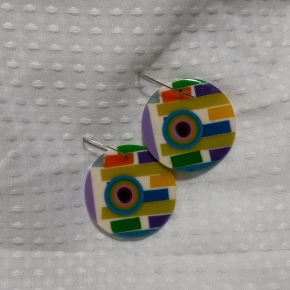 New Pierced Multicolor Earrings Cirricular Design - Picture 3 of 5